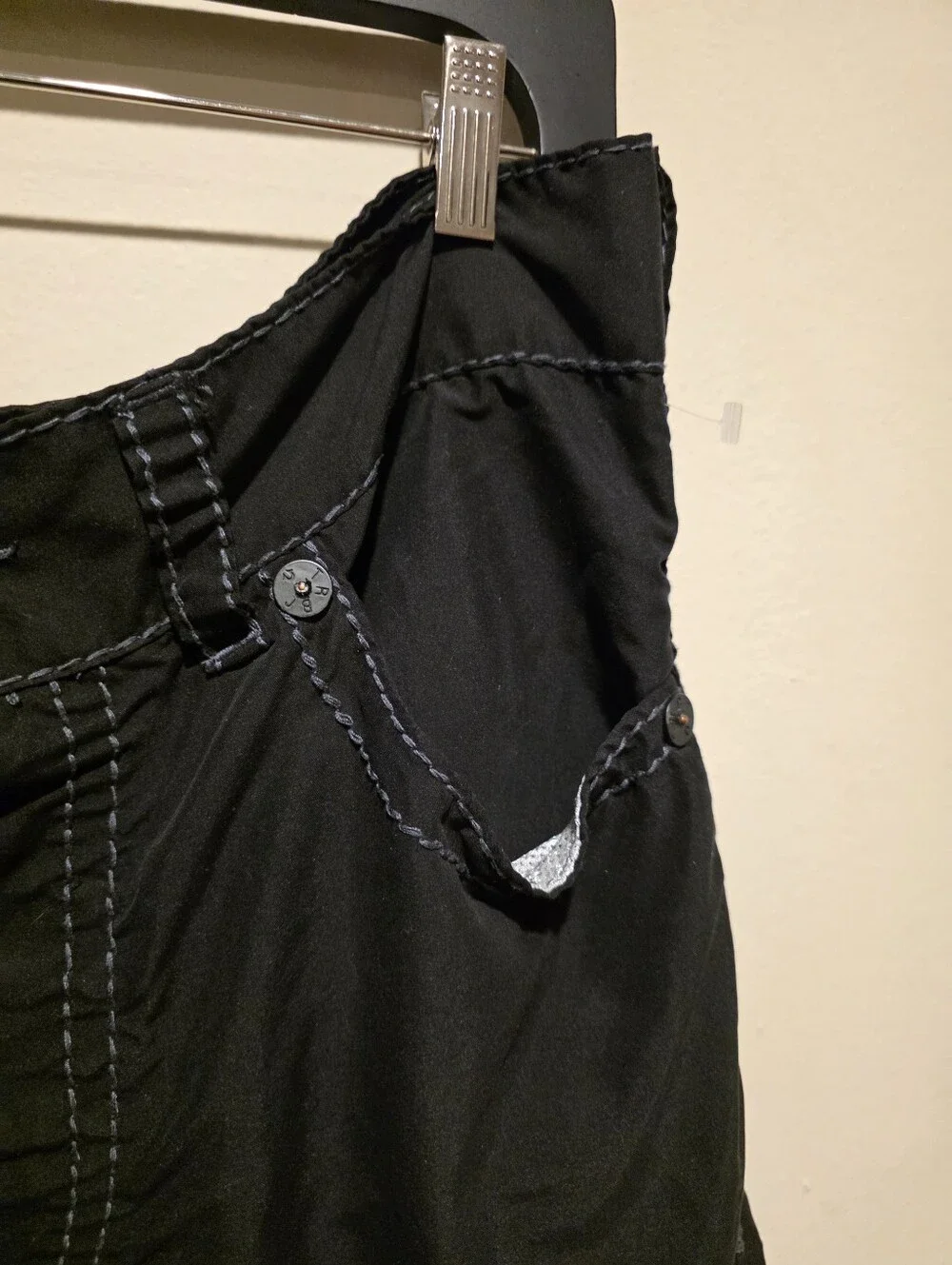 TRUE RELIGION Mens Big T Board Shorts Swim Trunks Black Horseshoe Size 36